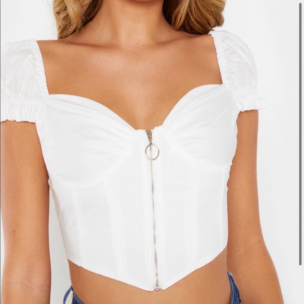 White zip front sleeve top